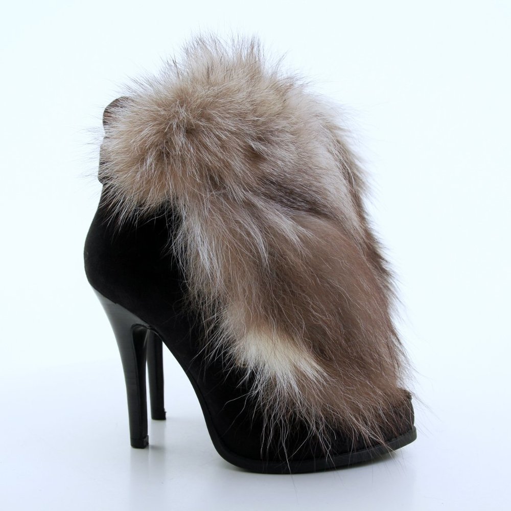 Chinese Laundry Faux Fur Lace Up Heeled Boots in Black Women Size 5.5
